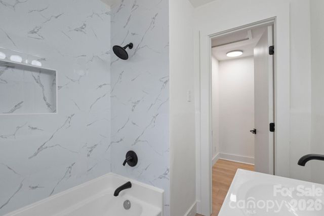 1004 Druid Circle, Charlotte, NC 28206