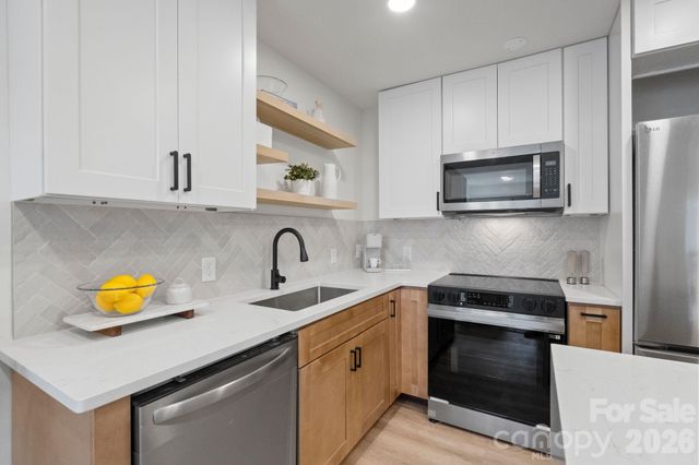 1004 Druid Circle, Charlotte, NC 28206