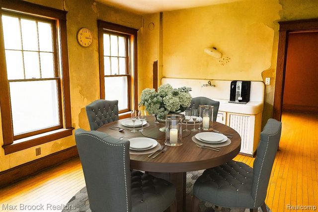 24 Ridge Road, Pleasant Ridge, MI 48069