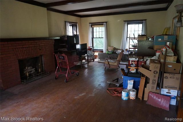 24 Ridge Road, Pleasant Ridge, MI 48069