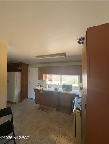 6928 E Timrod Street, Tucson, AZ 85710
