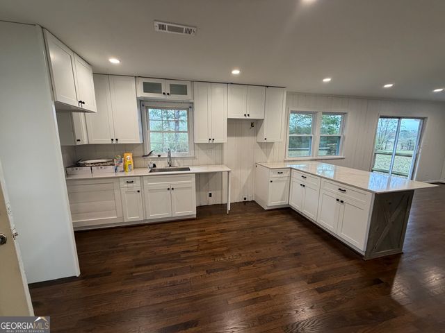 718 Duncan Road, Carrollton, GA 30116