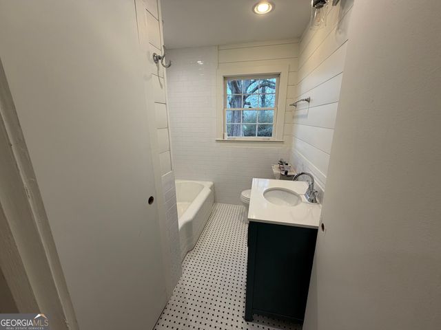 718 Duncan Road, Carrollton, GA 30116