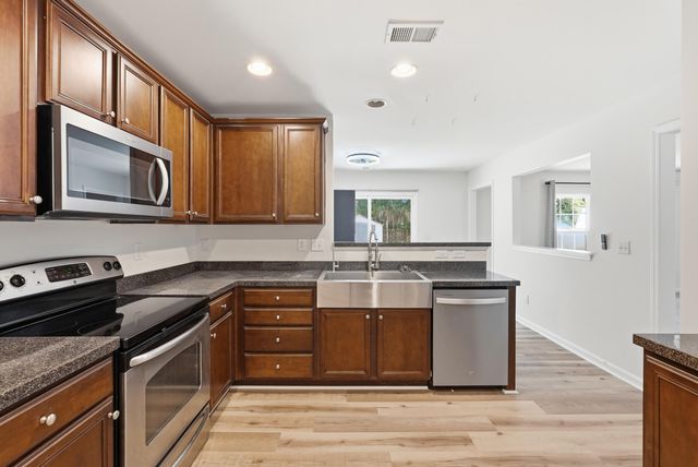 212 Island Green Road, Goose Creek, SC 29445