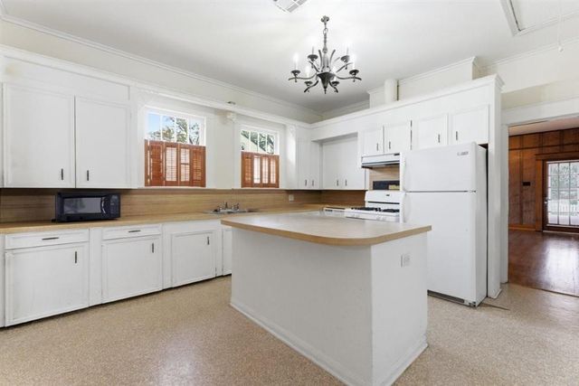 1814 Alvin Street, Lake Charles, LA 70601