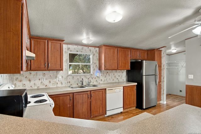 1247 SKYLARK DR, Canyon Lake, TX 78133