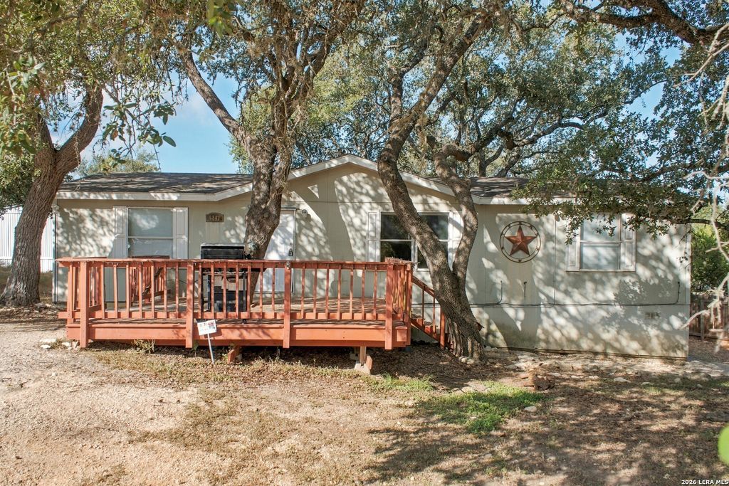 1247 SKYLARK DR, Canyon Lake, TX 78133