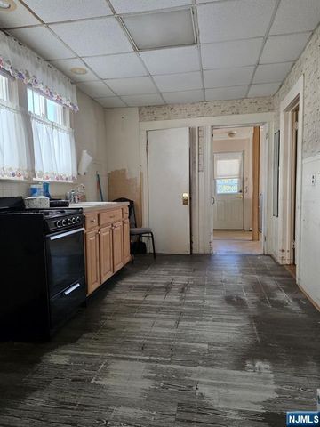 58 Sunset Avenue, North Arlington, NJ 07031