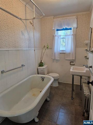 58 Sunset Avenue, North Arlington, NJ 07031