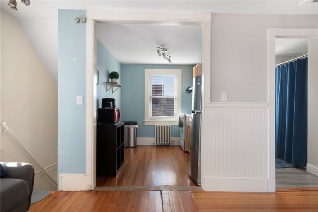 21 Spring Street 3, Newport, RI 02840