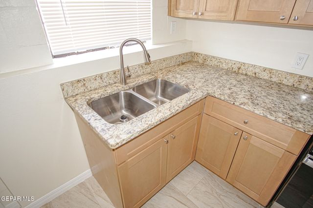 7320 Dale Road A, El Paso, TX 79915