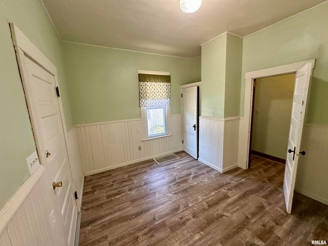 231 N WEBSTER Avenue, Jacksonville, IL 62650