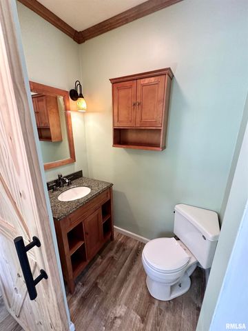 231 N WEBSTER Avenue, Jacksonville, IL 62650