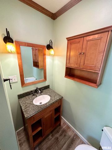 231 N WEBSTER Avenue, Jacksonville, IL 62650