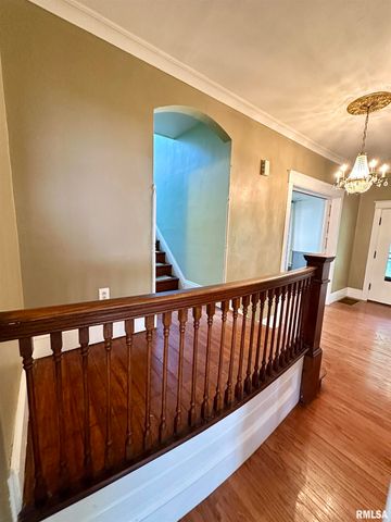 231 N WEBSTER Avenue, Jacksonville, IL 62650