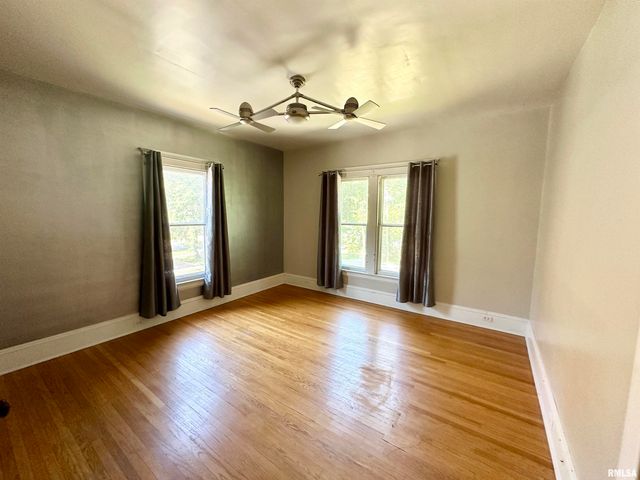 231 N WEBSTER Avenue, Jacksonville, IL 62650