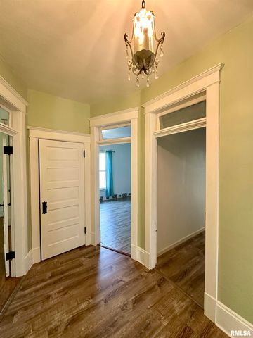 231 N WEBSTER Avenue, Jacksonville, IL 62650