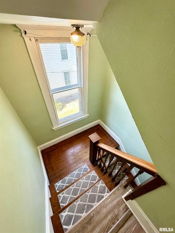 231 N WEBSTER Avenue, Jacksonville, IL 62650