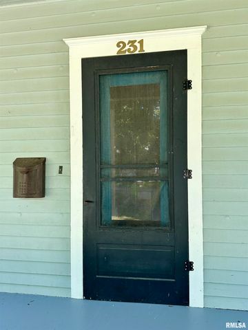 231 N WEBSTER Avenue, Jacksonville, IL 62650
