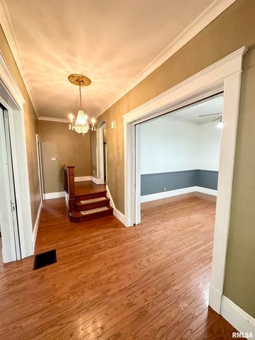 231 N WEBSTER Avenue, Jacksonville, IL 62650