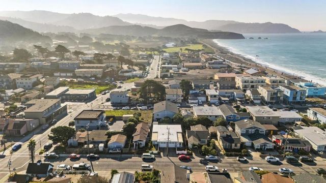 84 San Jose Avenue, Pacifica, CA 94044