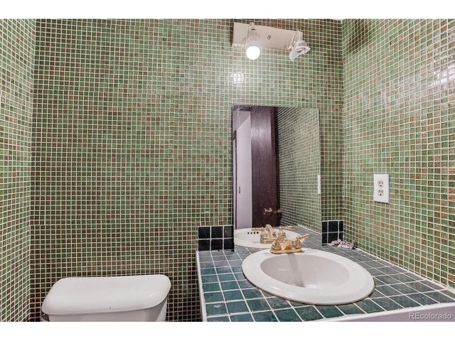 2000 E Easter Ave, Centennial, CO 80122