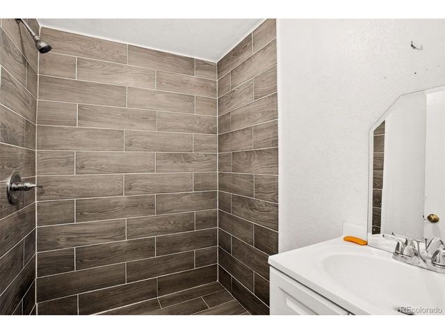 2000 E Easter Ave, Centennial, CO 80122