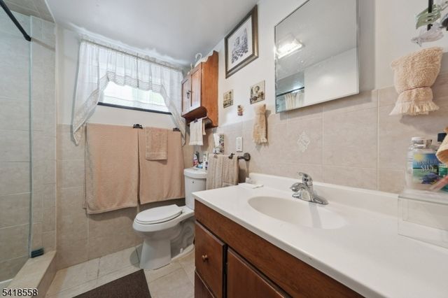 611 Jefferson Ave, Elizabeth City, NJ 07201