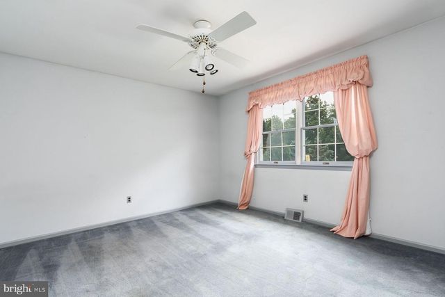 5780 VILLAGE LN, Doylestown, PA 18902