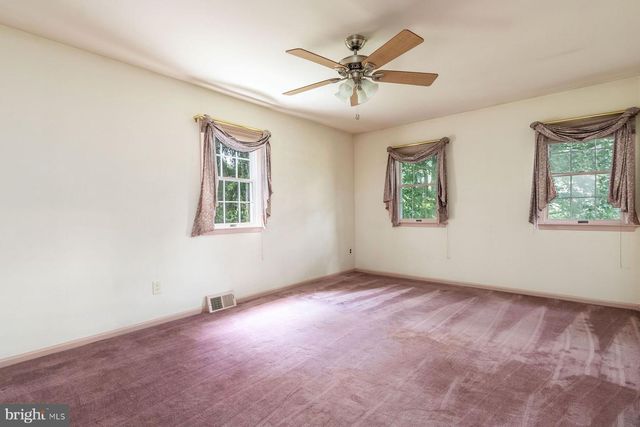 5780 VILLAGE LN, Doylestown, PA 18902