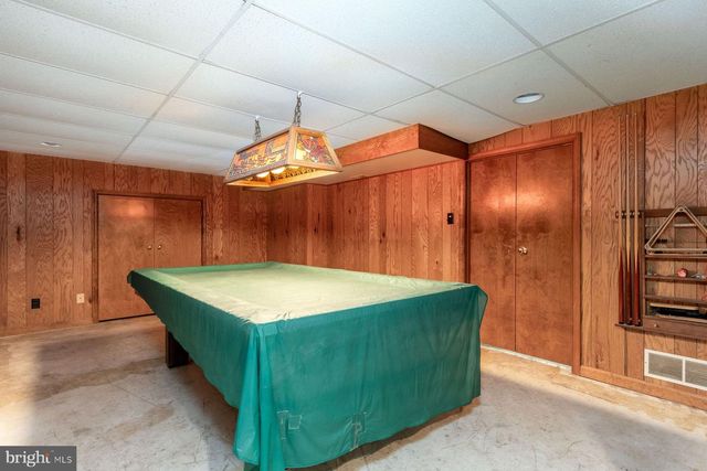5780 VILLAGE LN, Doylestown, PA 18902