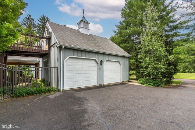 5780 VILLAGE LN, Doylestown, PA 18902