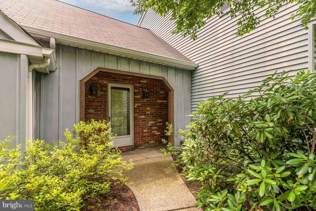 5780 VILLAGE LN, Doylestown, PA 18902