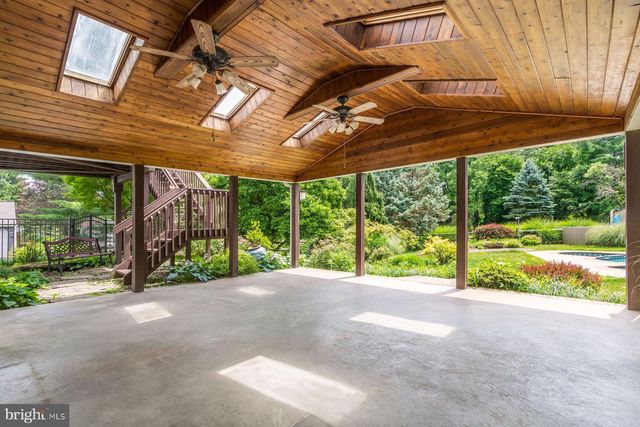 5780 VILLAGE LN, Doylestown, PA 18902