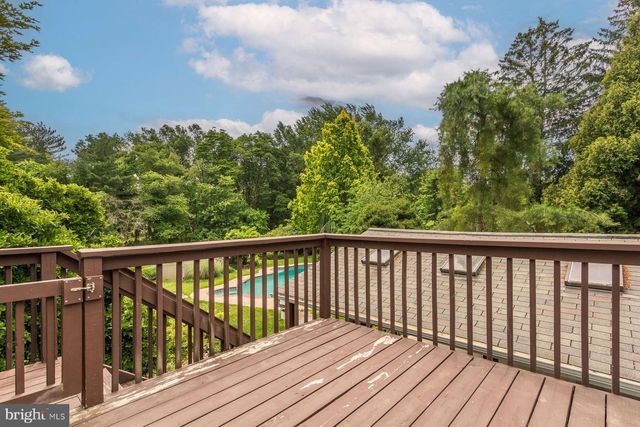 5780 VILLAGE LN, Doylestown, PA 18902