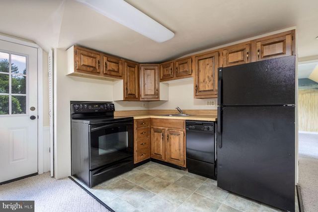 5780 VILLAGE LN, Doylestown, PA 18902