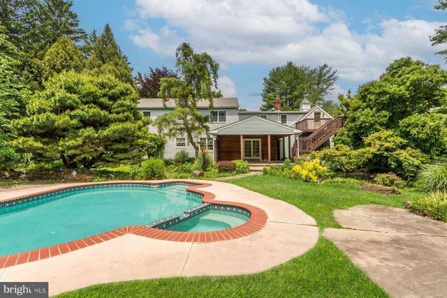 5780 VILLAGE LN, Doylestown, PA 18902