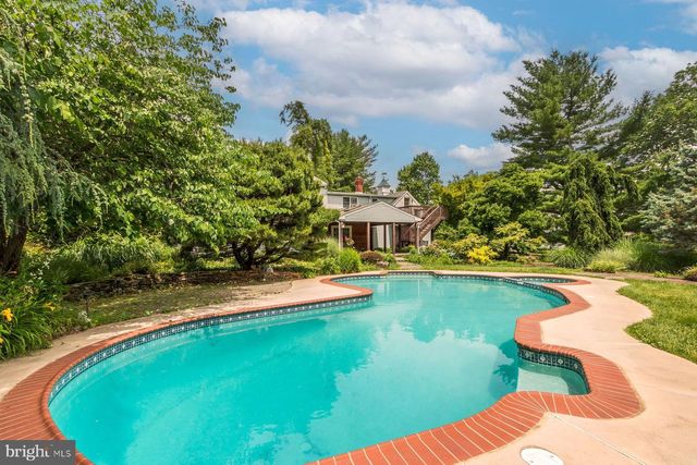 5780 VILLAGE LN, Doylestown, PA 18902