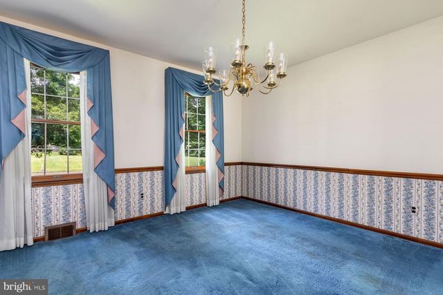 5780 VILLAGE LN, Doylestown, PA 18902