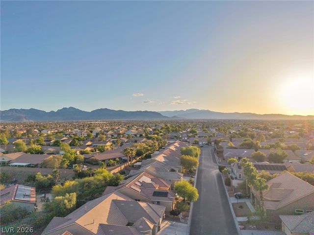 8213 Weeping Springs Avenue, Las Vegas, NV 89131