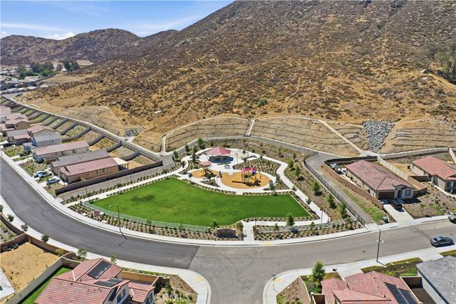 29605 Aramina Court, Winchester, CA 92596