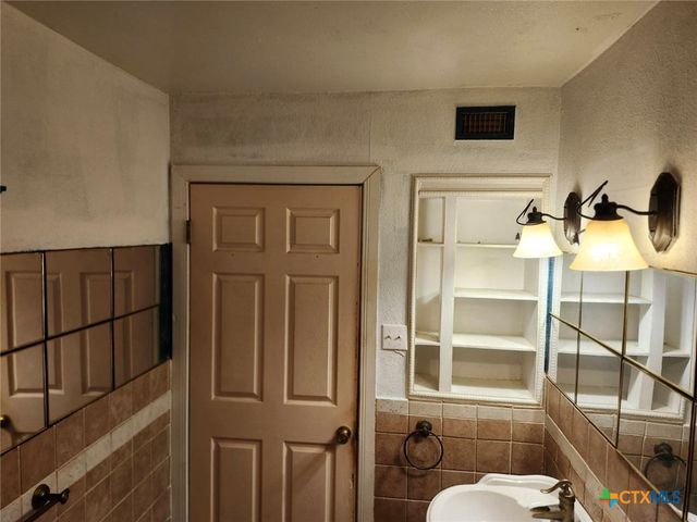 303 N 7th Street, Copperas Cove, TX 76522