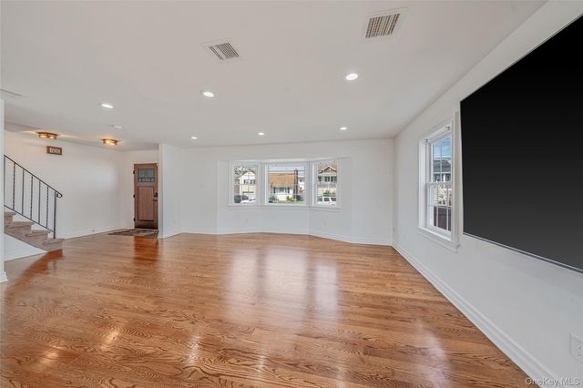149 S Bay Avenue, Freeport, NY 11520