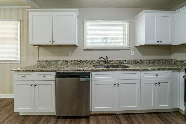 3904 W Hilda Circle, Decatur, GA 30035