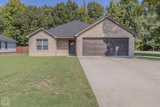 1201 William Hall, Paragould, AR 72450
