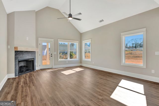 120 Redhaven Drive, Senoia, GA 30276