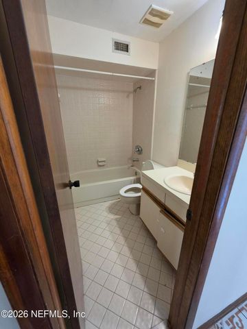 745 CENTURY 21 Drive, Jacksonville, FL 32216