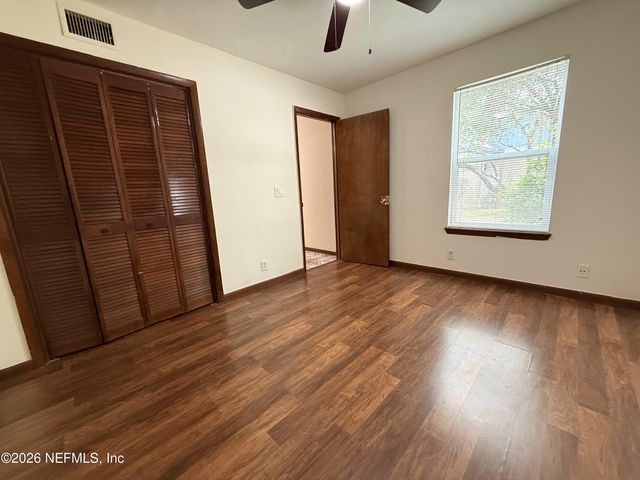 745 CENTURY 21 Drive, Jacksonville, FL 32216