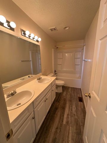 617 Teresa Court SE, Rio Rancho, NM 87124