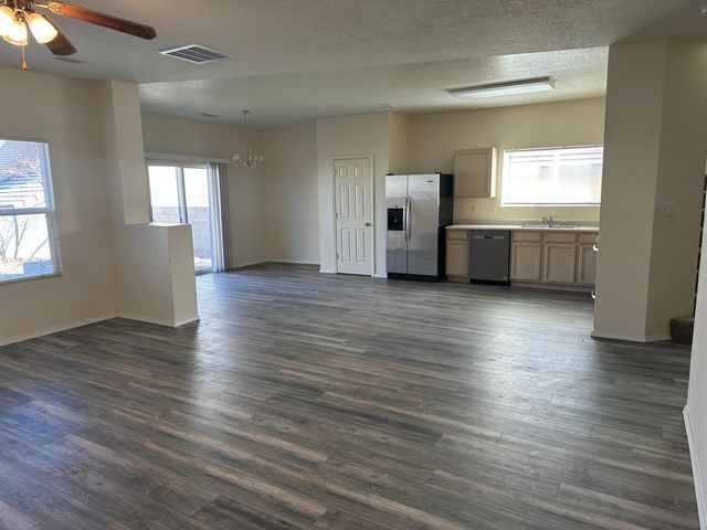 617 Teresa Court SE, Rio Rancho, NM 87124